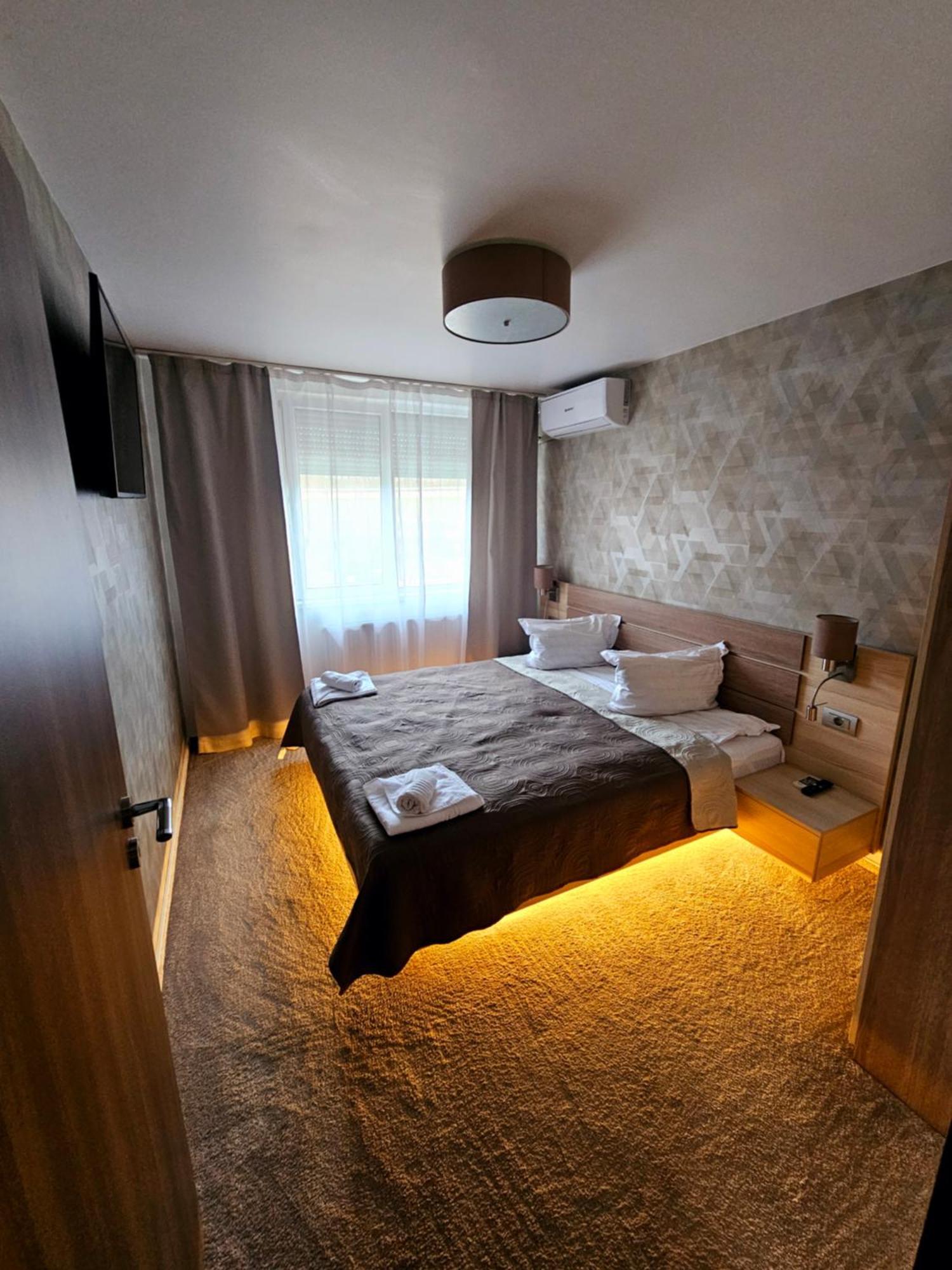Cazare Apartamente Iris Беїле-Фелікс Екстер'єр фото